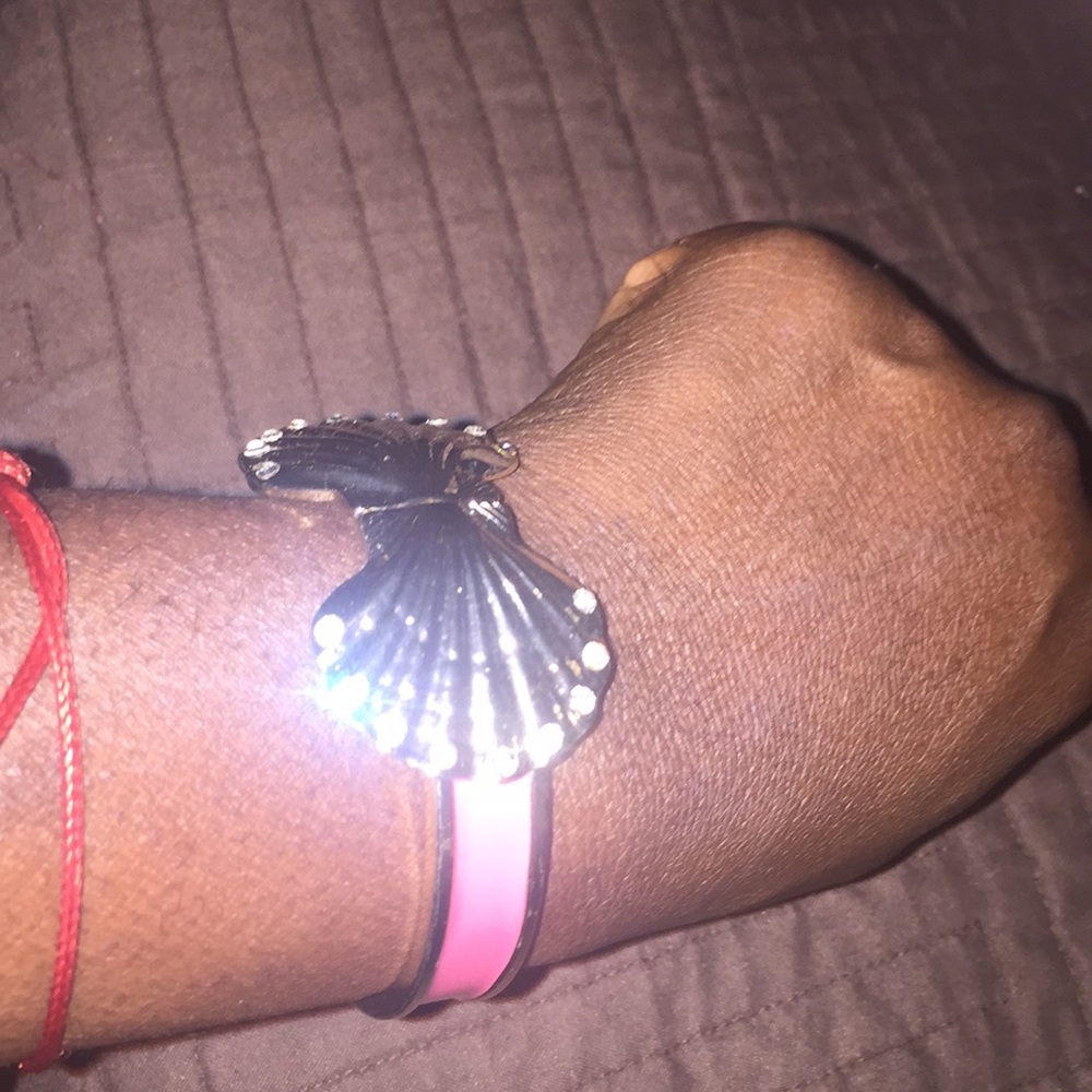 New double shell snap fastener bracelet